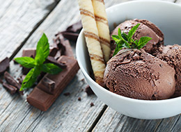 الشوكولاته والمثلجات